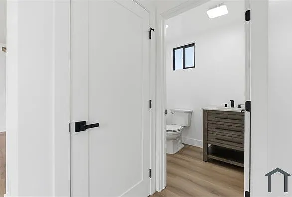 3126 Blanchard St #2 — Photo 24