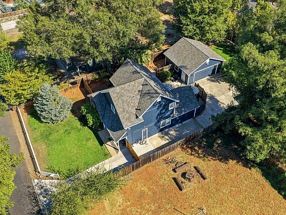 4th image of 307 Mormon St