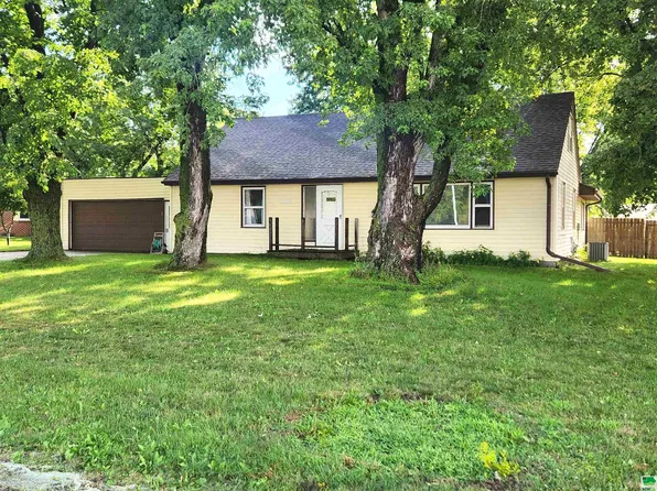 1360 S Main Ave, Sioux Center, IA 51250