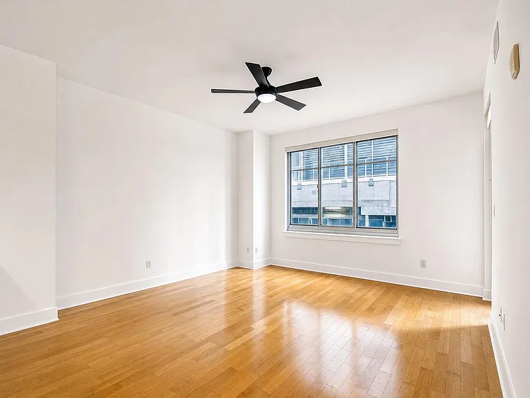 603 Davis St #1207 — Photo 17