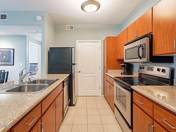 5th image of 5302 E VAN BUREN Street #3006