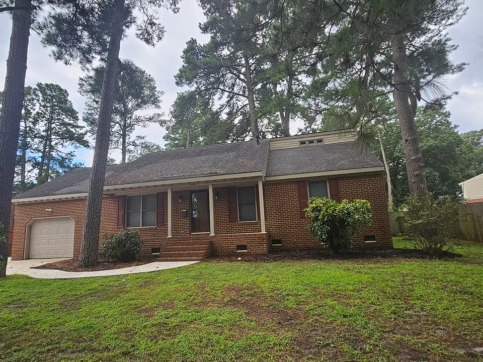 445 W Chickasaw Rd