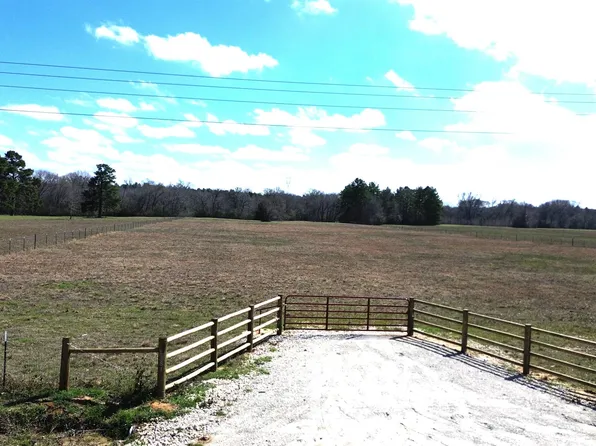 681 County Road 4110, Crockett, TX 75835