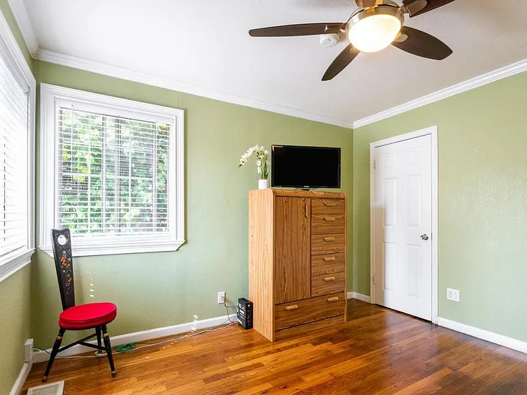 515 Flynn Ave — Photo 16