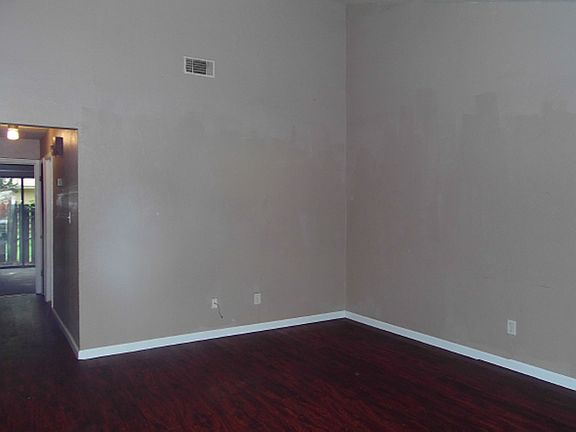 3rd image of 1917 Crosby Ct #1917