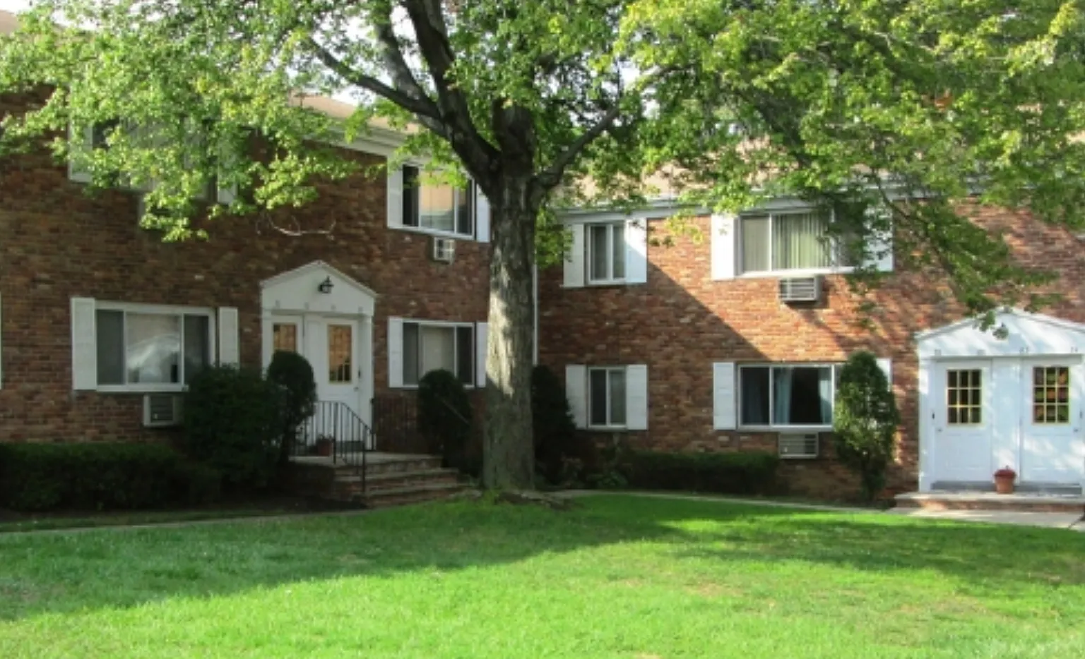 189-37 Littleton Road - #37 — Photo 1