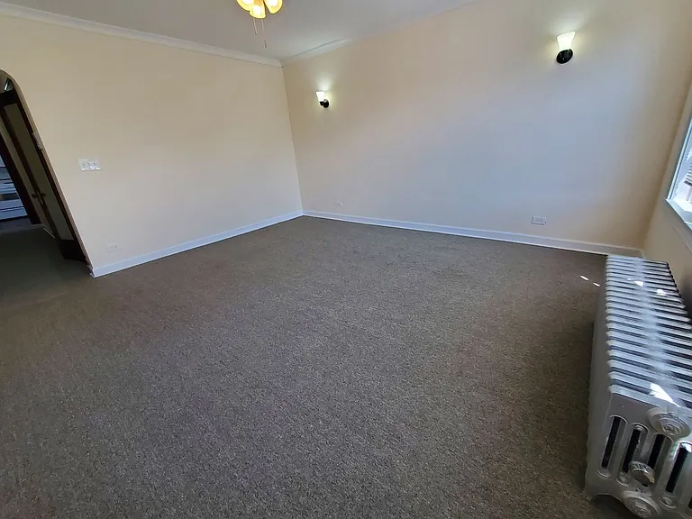 3056 W Irving Park Rd #2E — Photo 3