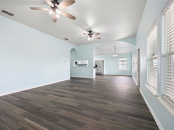 4th image of 4033 Laguna Shores Rd