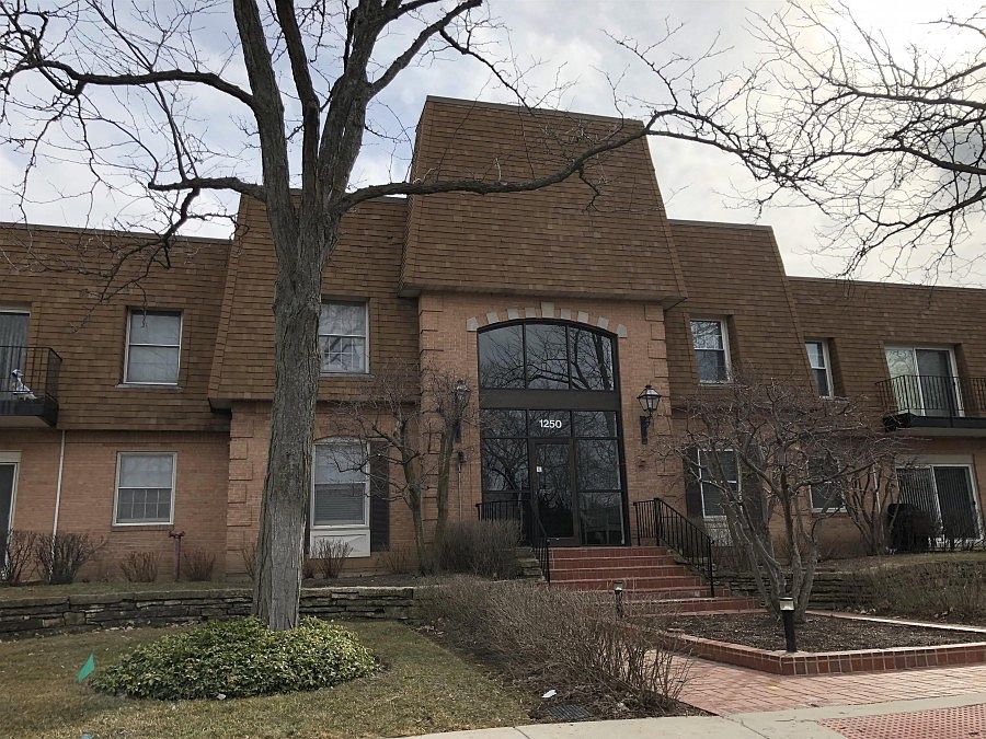 1st image of 1250 Park Ave W APT 402