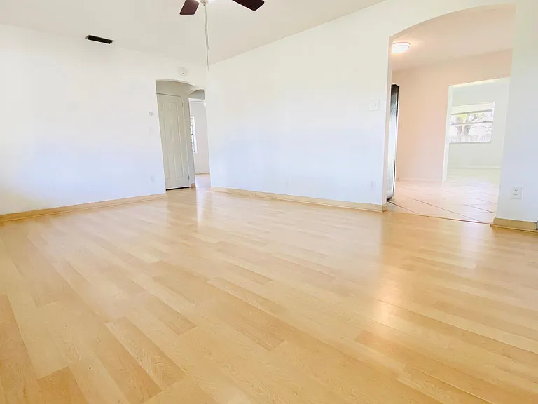 1908 Glendon Dr — Photo 12