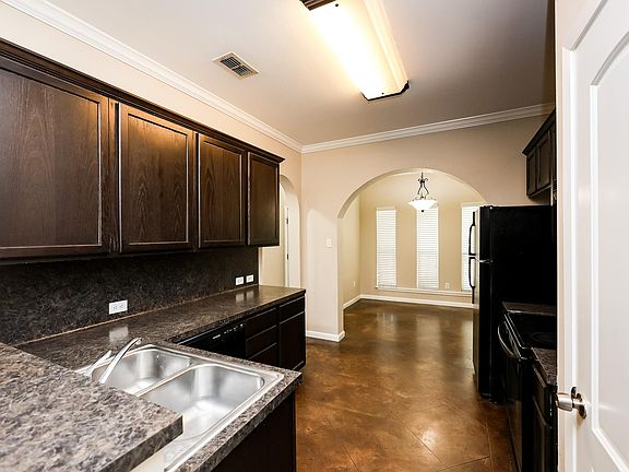 2nd image of 4019 Oak Bay Dr #A