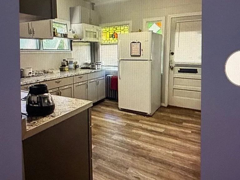 19 Florence St #10 — Photo 5