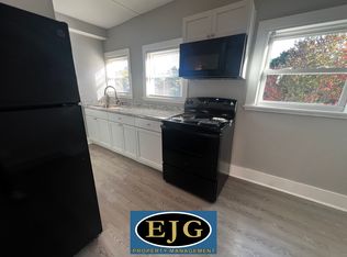 205 Pine St APT 3, Manchester, NH 03103