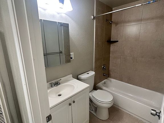 2nd image of 5411 Lowell St