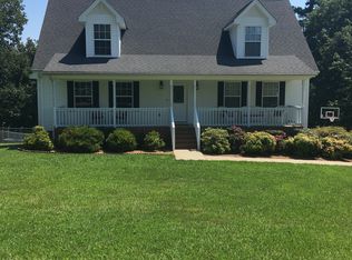 8438 Snow Hill Rd, Ooltewah, TN 37363