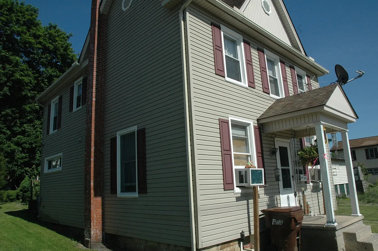 2 bed, 700 sqft, $925 — Photo 1
