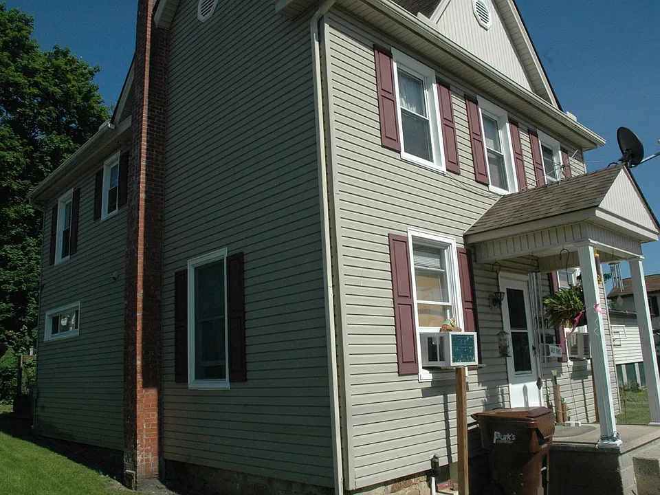 1807 Penn St #2