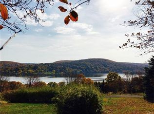 26 Hopkins Rd, Warren, CT 06777