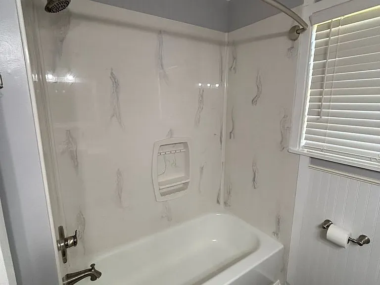 403 Polly St — Photo 10