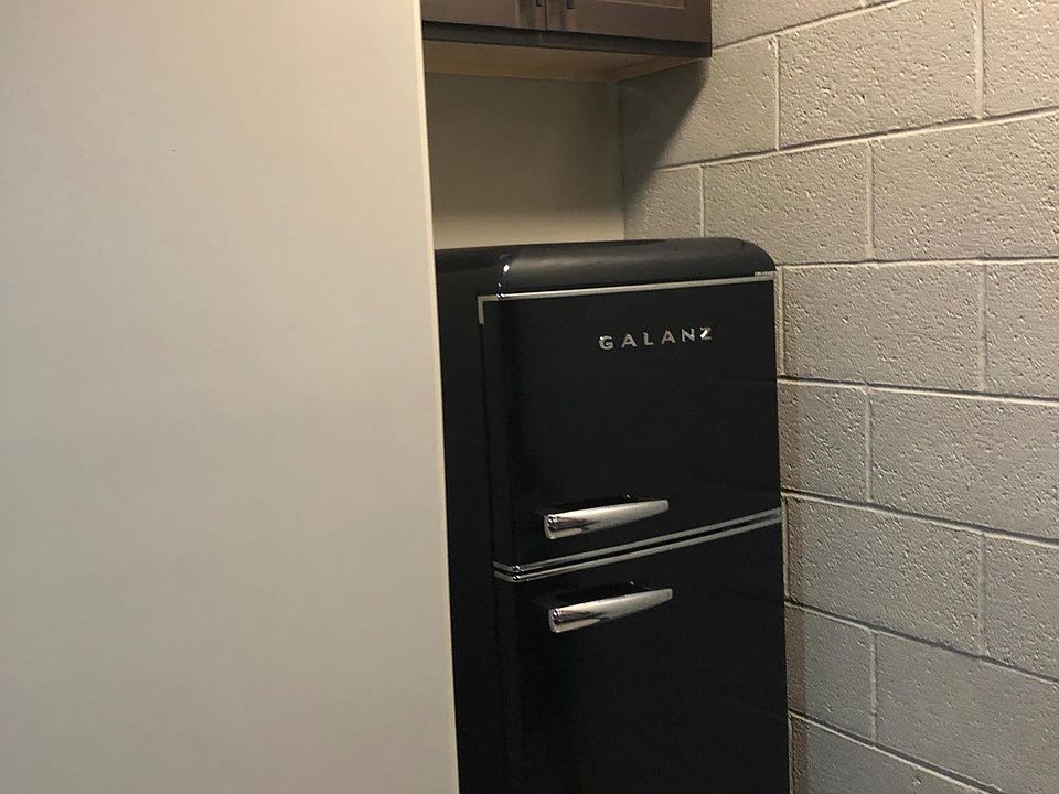 1st image of 404 N 6th St #19