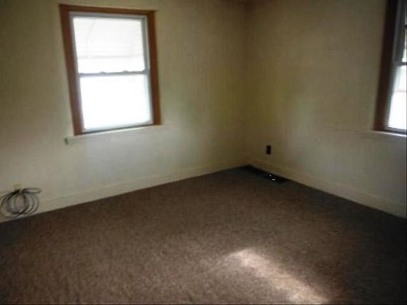4th image of 55 Jeffrey Ave