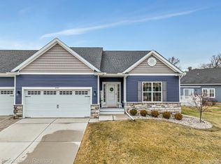 2740 Blue Sky Dr, Howell, MI 48843