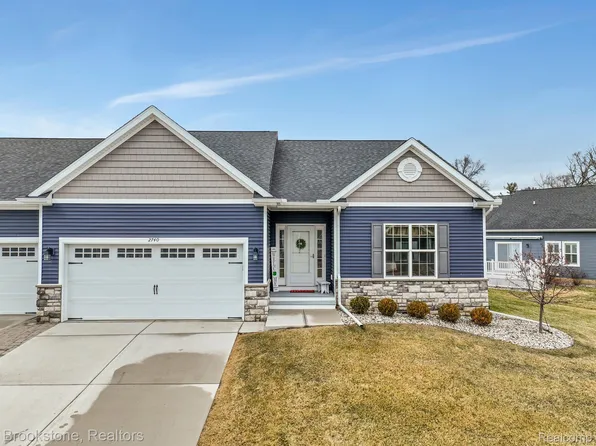2740 Blue Sky Dr, Howell, MI 48843