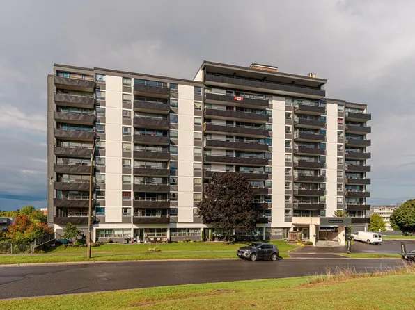 84 Runnymede Rd #205, Kingston, ON K7M 2A2