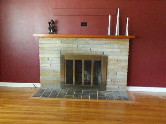 3rd image of 16 Arlington Ct