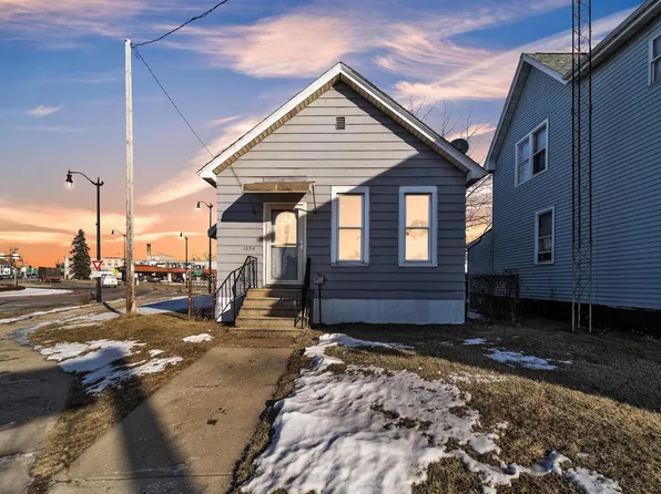 1654 State STREET, Racine, WI 53404