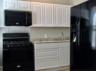 240 S Queen St APT 2, Lancaster, PA 17603