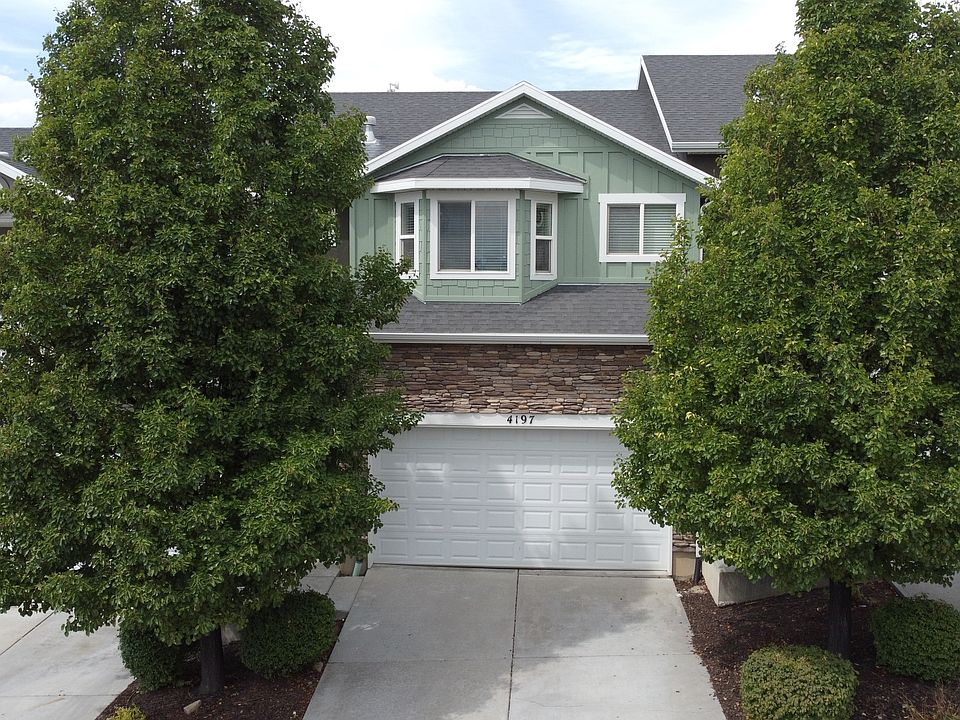 1st image of 4197 N Cresthaven Ln