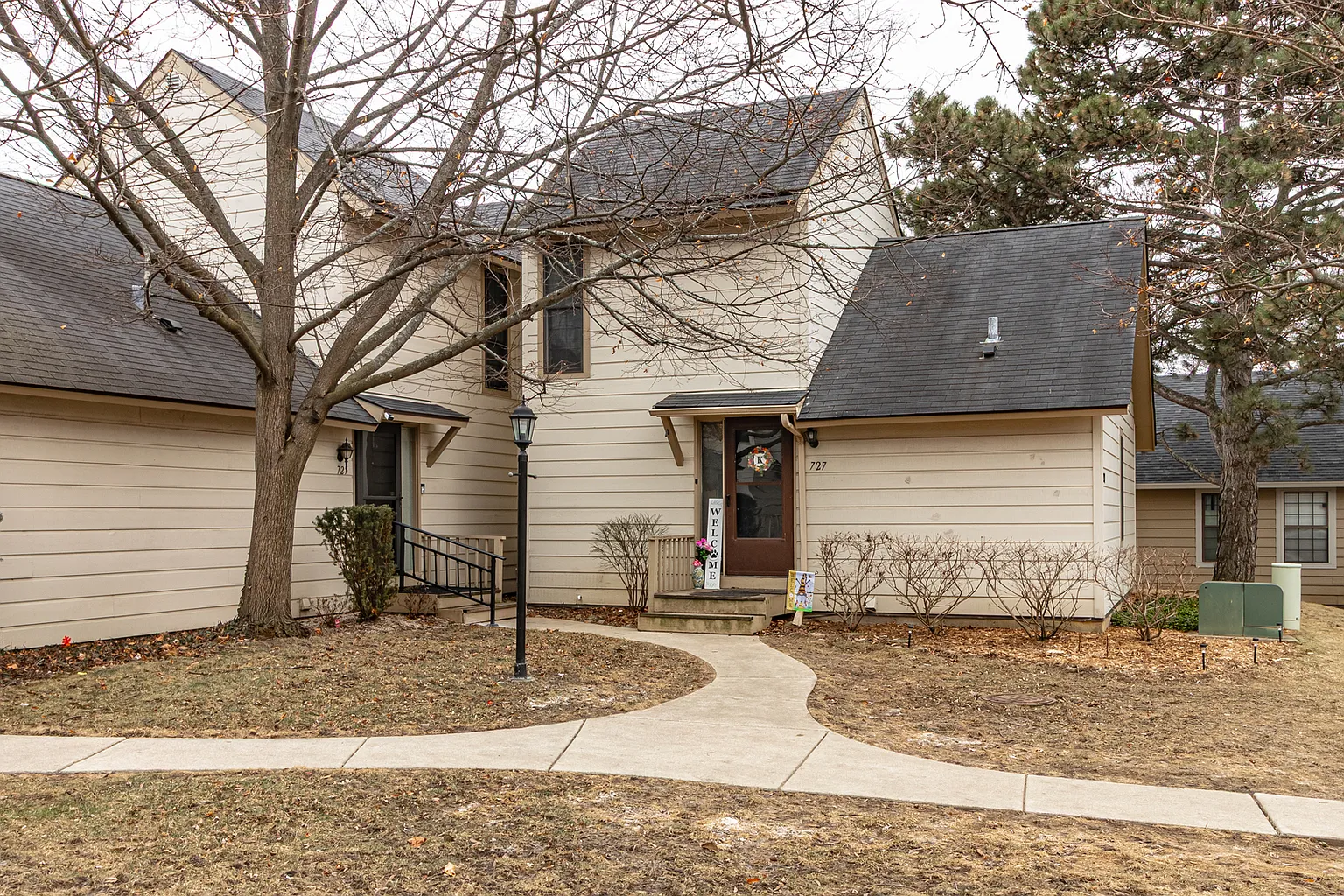 727 Colby Ct photo 1