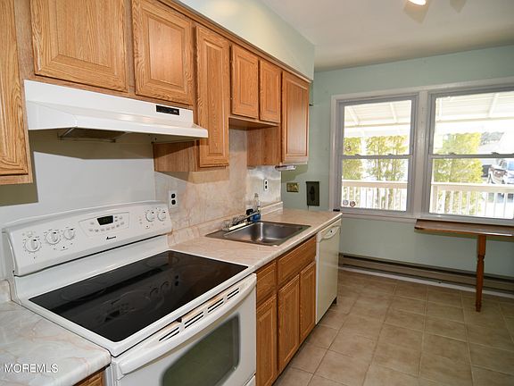 5th image of 65 Westport Drive #71