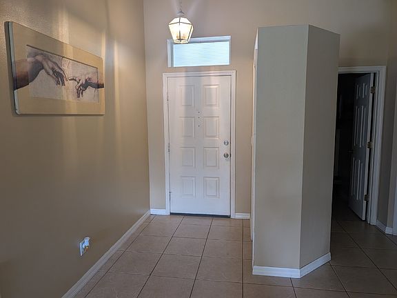 2nd image of 880 Villa Dr