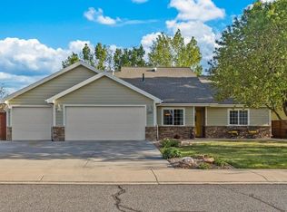 3288 Ravens Crest Dr, Montrose, CO 81401