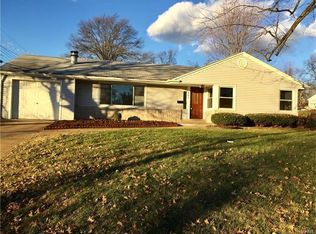 115 Huntleigh Dr, Saint Louis, MO 63122