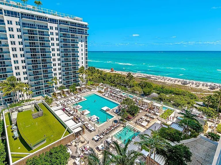 2301 Collins Ave #1117 — Photo 4