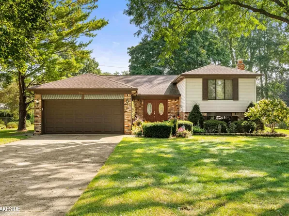 53266 Garland Dr, Shelby Township, MI 48316