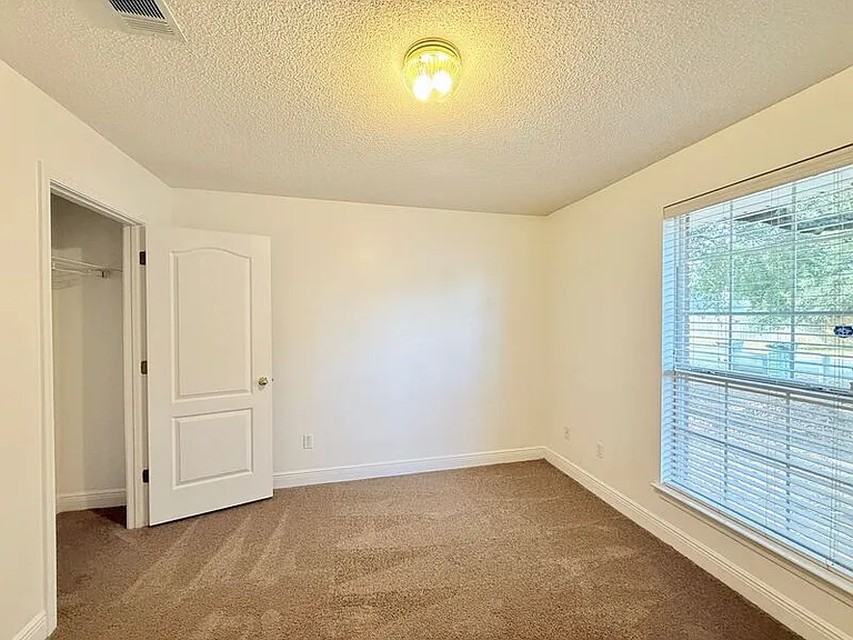 7945 Amethyst Dr — Photo 10
