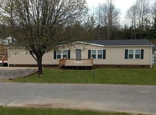 2920 Hidden Meadows Ct, Lenoir, NC 28645