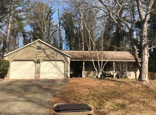 1010 Braddock Cir, Woodstock, GA 30189