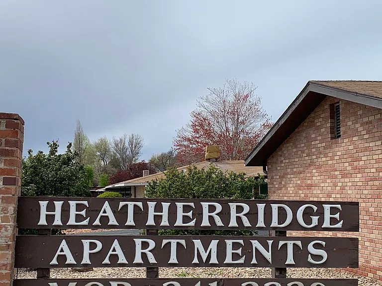Heather Ridge - Beautiful Remodeled Apartments — Photo 22