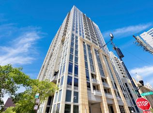 700 N Larrabee St APT 1811, Chicago, IL