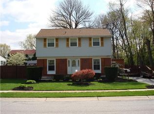 623 Walnutree Ln, Claymont, DE 19703