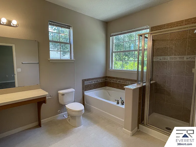 2 Roxboro Dr — Photo 27