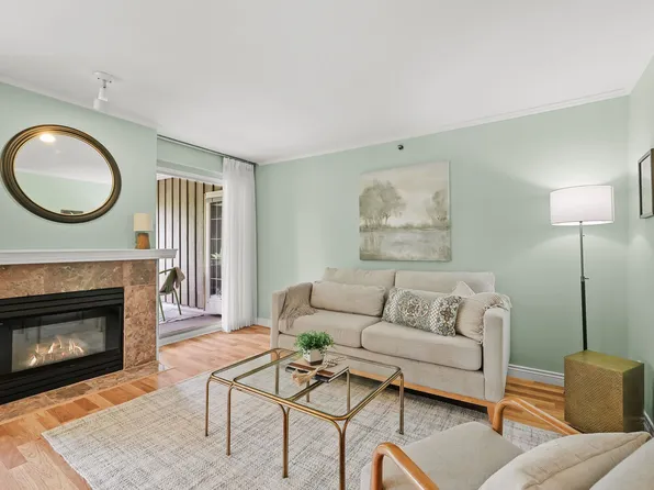 1154 Westwood St #308, Coquitlam, BC V3B 7J1