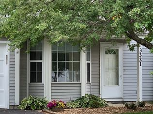 3321 Huntington Ln, Island Lake, IL 60042