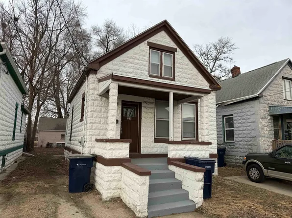 216 Riverside St, Janesville, WI 53548