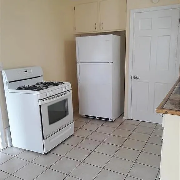 3 bed, 1188 sqft, $900 — Photo 3
